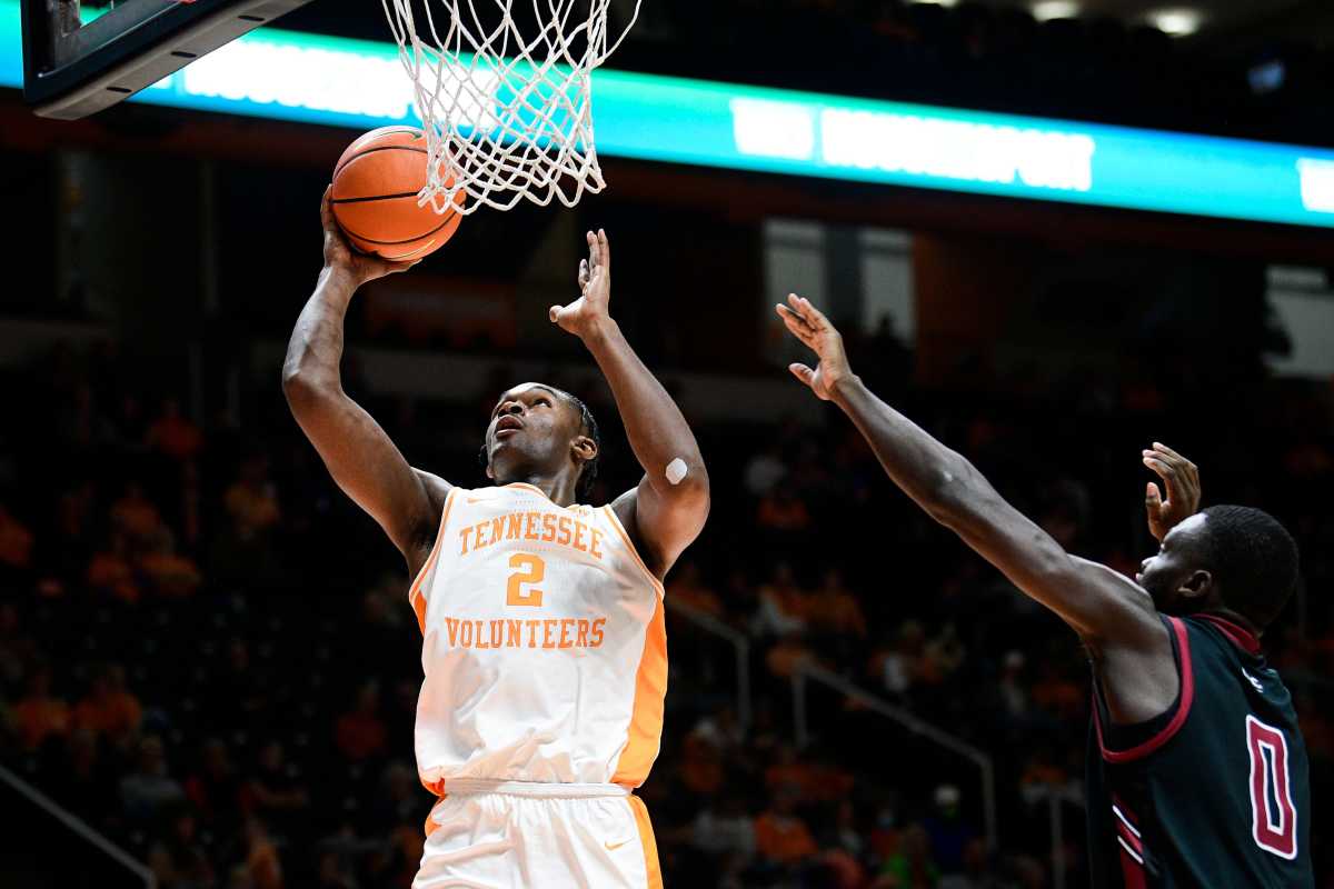 #2 Brandon Huntley-Hatfield finishes a layup for Tennessee last season